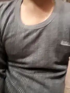 Virgin18year old online show from December 20, 2025, 7:04 am