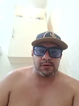 Snapshot of Manu2412 chatting on October 27, 2025, 5:22 am Manu2412 online show from October 27, 2025, 5:22 am