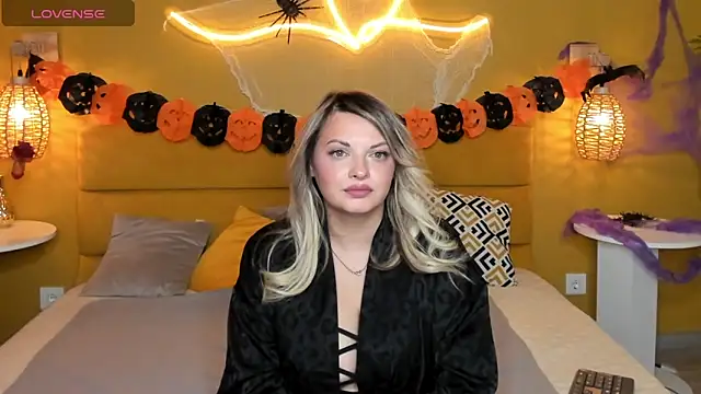 Snapshot of WilmaSanders chatting on October 27, 2025, 1:20 am WilmaSanders online show from October 27, 2025, 1:20 am