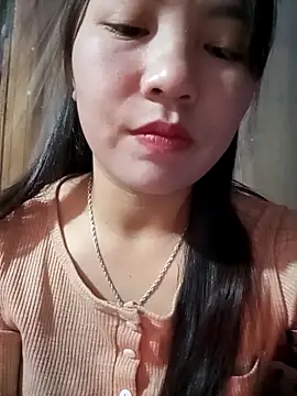 -Lanaa- online show from November 26, 2025, 5:47 pm