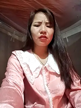 -Lanaa- online show from December 18, 2025, 5:08 pm