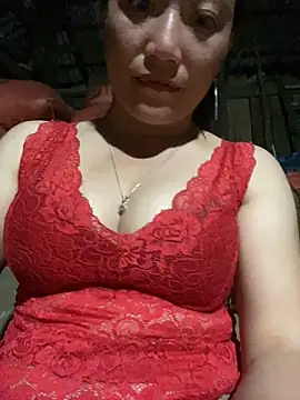 Snapshot of Phantamay chatting on April 11, 2026, 2:32 pm Phantamay online show from April 11, 2026, 2:32 pm
