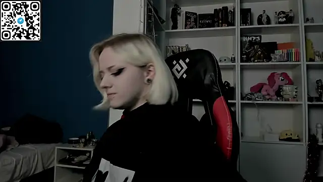 Holy Mistress S online show from January 14, 2026, 10:21 am