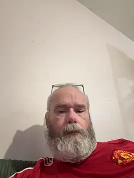 fortheloveofheels74 online show from April 1, 2026, 11:24 pm