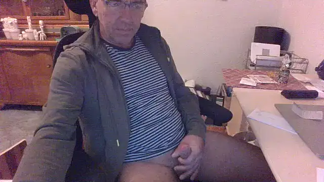 Lutzi1970 online show from December 22, 2025, 3:09 pm