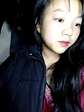 Quynhsumon online show from February 10, 2026, 2:43 pm