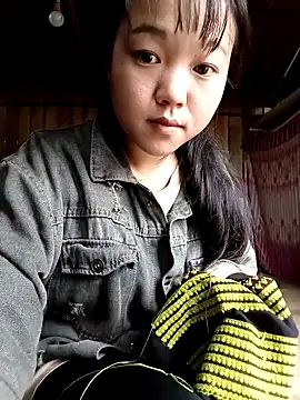 Quynhsumon online show from May 10, 2026, 8:41 am