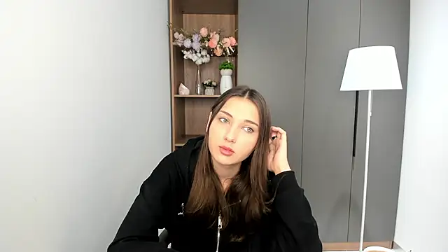 Snapshot of KateCahee chatting on October 28, 2025, 5:11 am KateCahee online show from October 28, 2025, 5:11 am