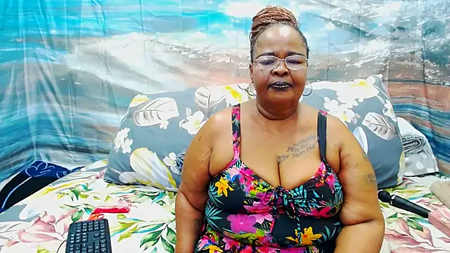 Snapshot of MatureMilfxxx chatting on July 18, 2026, 9:02 am MatureMilfxxx online show from July 18, 2026, 9:02 am