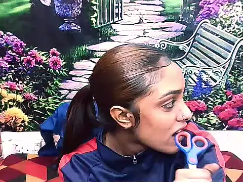 IndianPretty1 online show from November 7, 2025, 5:18 am