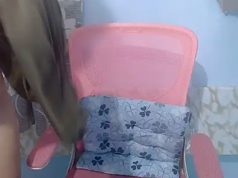 Skinny Jean18xxx online show from February 11, 2026, 10:48 pm