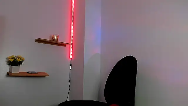 Snapshot of eimyy_rouse chatting on March 15, 2026, 6:25 pm eimyy rouse online show from March 15, 2026, 6:25 pm