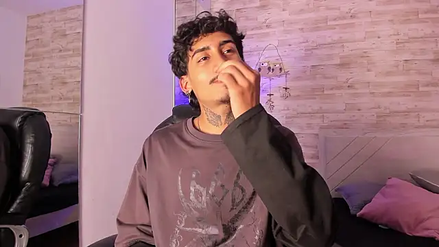 Mr Strike online show from February 4, 2026, 3:23 am