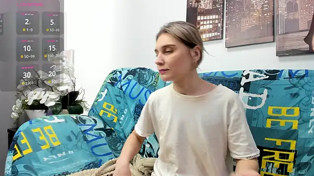Snapshot of Tenderly_Sophie chatting on April 13, 2026, 1:22 am Tenderly Sophie online show from April 13, 2026, 1:22 am