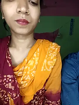 Snapshot of CoupleShow_432 chatting on April 5, 2026, 10:12 am CoupleShow 432 online show from April 5, 2026, 10:12 am