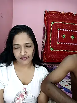 Snapshot of CoupleShow_432 chatting on May 9, 2026, 7:02 am CoupleShow 432 online show from May 9, 2026, 7:02 am