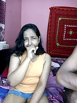 Snapshot of CoupleShow_432 chatting on May 10, 2026, 10:04 pm CoupleShow 432 online show from May 10, 2026, 10:04 pm