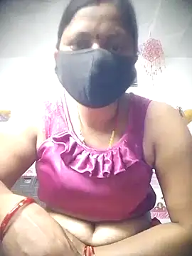 Snapshot of QRESABABY chatting on November 4, 2025, 3:44 pm QRESABABY online show from November 4, 2025, 3:44 pm