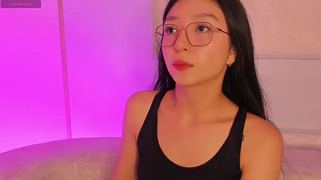 sydney miller  online show from May 31, 2026, 1:40 pm
