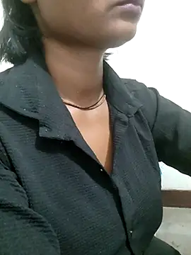 Snapshot of Rinki_hoty chatting on November 1, 2025, 4:20 pm Rinki hoty online show from November 1, 2025, 4:20 pm