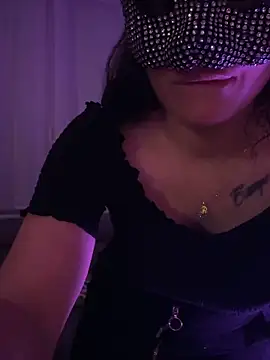  isadora online show from February 11, 2026, 6:13 pm