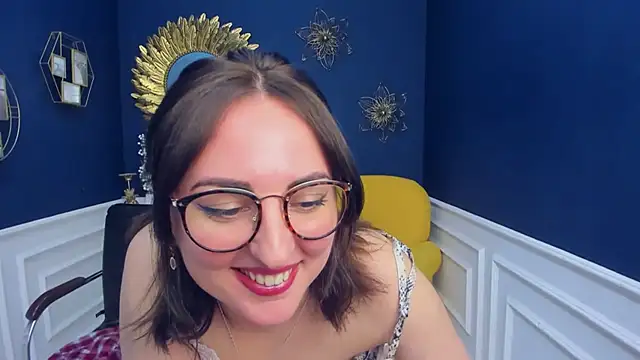 NoraSimons online show from May 5, 2026, 12:46 pm