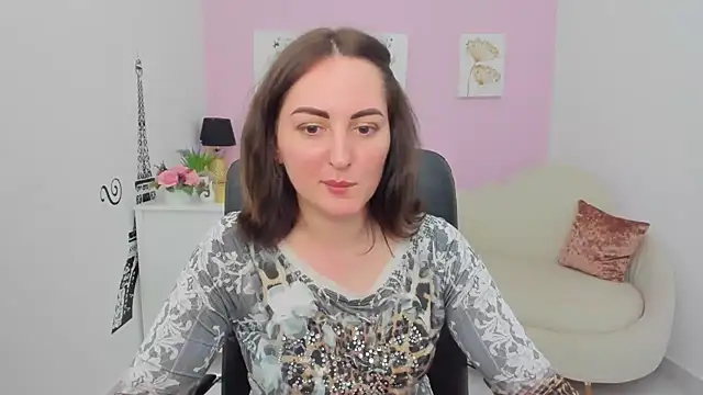 NoraSimons online show from May 14, 2026, 1:18 pm