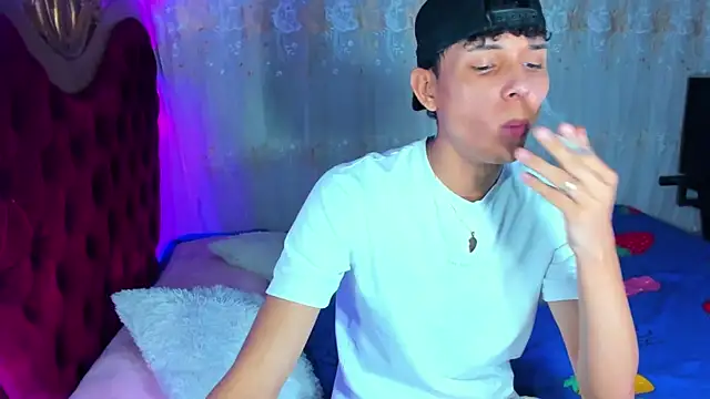 boyswantingplay online show from March 11, 2026, 11:22 pm