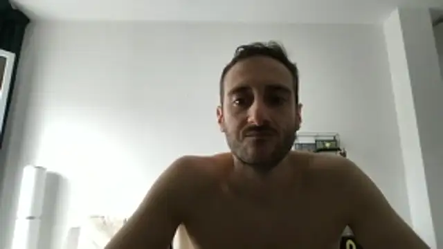 Snapshot of LukaShyGuy chatting on May 28, 2026, 6:43 am LukaShyGuy online show from May 28, 2026, 6:43 am