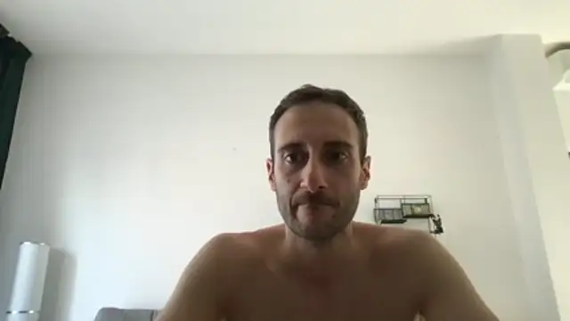 Snapshot of LukaShyGuy chatting on June 1, 2026, 4:52 pm LukaShyGuy online show from June 1, 2026, 4:52 pm