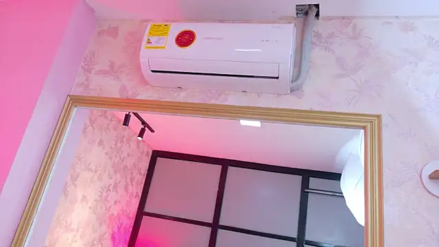 AdelineJhones online show from November 29, 2025, 3:48 pm