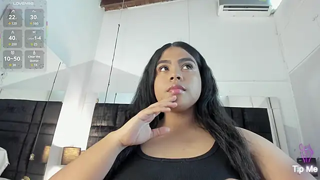 EmmadaSilva online show from January 9, 2026, 7:15 pm