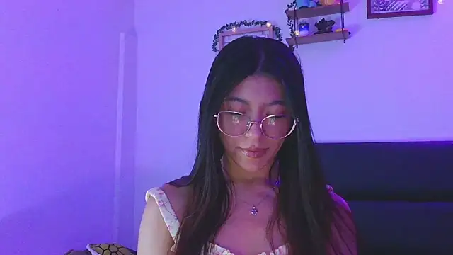 LissyM online show from December 19, 2025, 9:22 pm