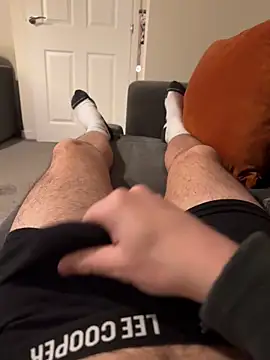 sevenisthemagicnum online show from February 14, 2026, 9:33 pm