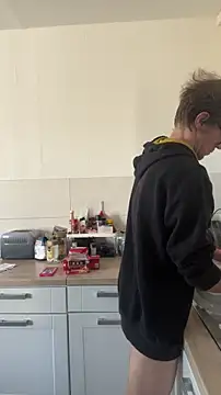 StephPra94 online show from October 31, 2025, 10:16 am