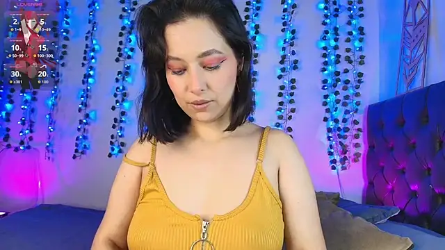 Eris Velvet online show from November 13, 2025, 4:00 am