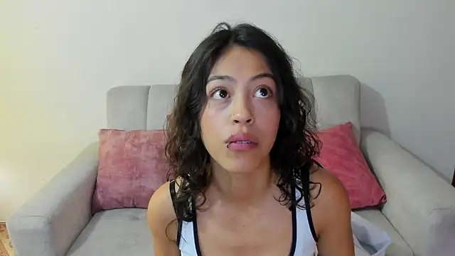 emily jonessxx online show from November 6, 2025, 5:36 pm