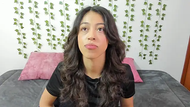 emily jonessxx online show from March 13, 2026, 2:56 pm