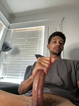 BigPrettyDick777 online show from May 5, 2026, 7:33 pm