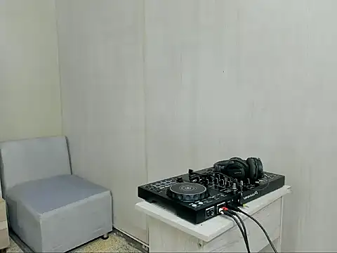 jupiter 333 online show from November 28, 2025, 6:32 pm