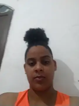 A gostosa25 online show from February 5, 2026, 1:54 am