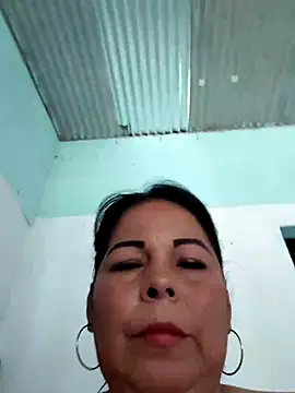 Snapshot of mother2-divorced chatting on October 25, 2025, 1:40 pm mother2-divorced online show from October 25, 2025, 1:40 pm