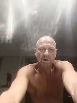 Snapshot of Marco06380 chatting on October 31, 2025, 12:11 am Marco06380 online show from October 31, 2025, 12:11 am