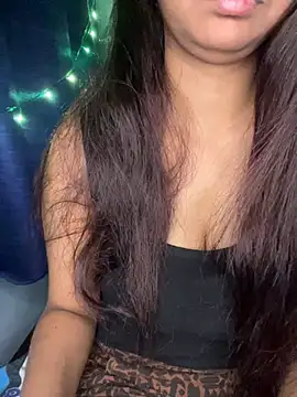 Snapshot of Cute_Marina chatting on March 17, 2026, 3:37 pm Cute Marina online show from March 17, 2026, 3:37 pm