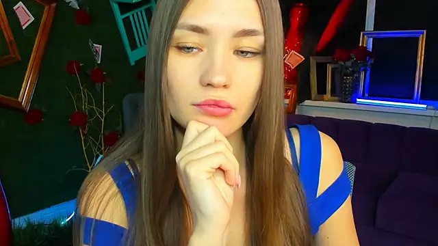 lollyrais online show from November 25, 2025, 1:55 pm