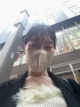 karenchaaan online show from April 19, 2026, 6:35 am