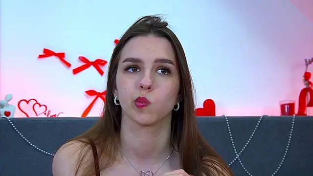 AliceAtkins online show from May 3, 2026, 6:52 am