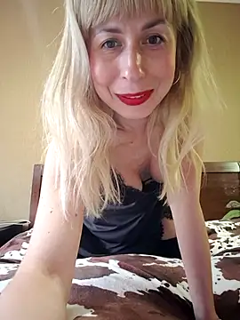 SelinaLovqx online show from June 13, 2026, 7:50 am