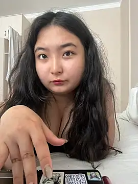 miomyao online show from May 7, 2026, 4:29 am