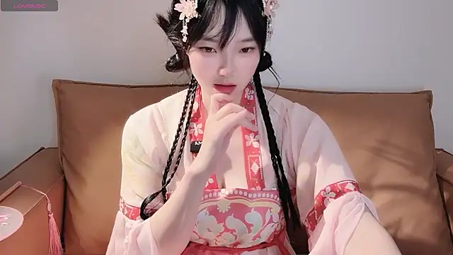 upoo7lt online show from May 8, 2026, 1:33 am